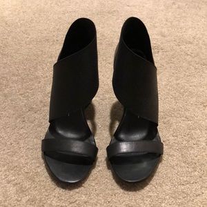 Dolce Vita Black Wedges